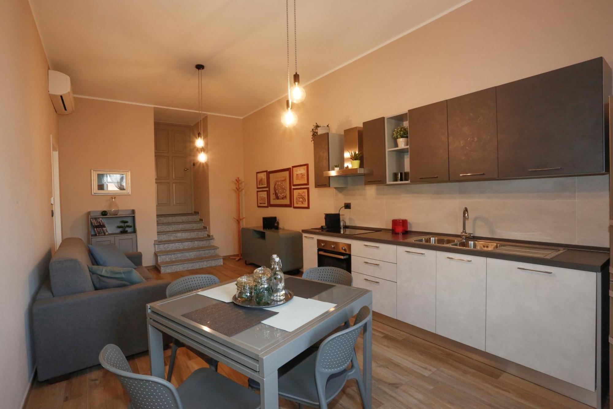 Via Roma Guest House Cherasco Esterno foto
