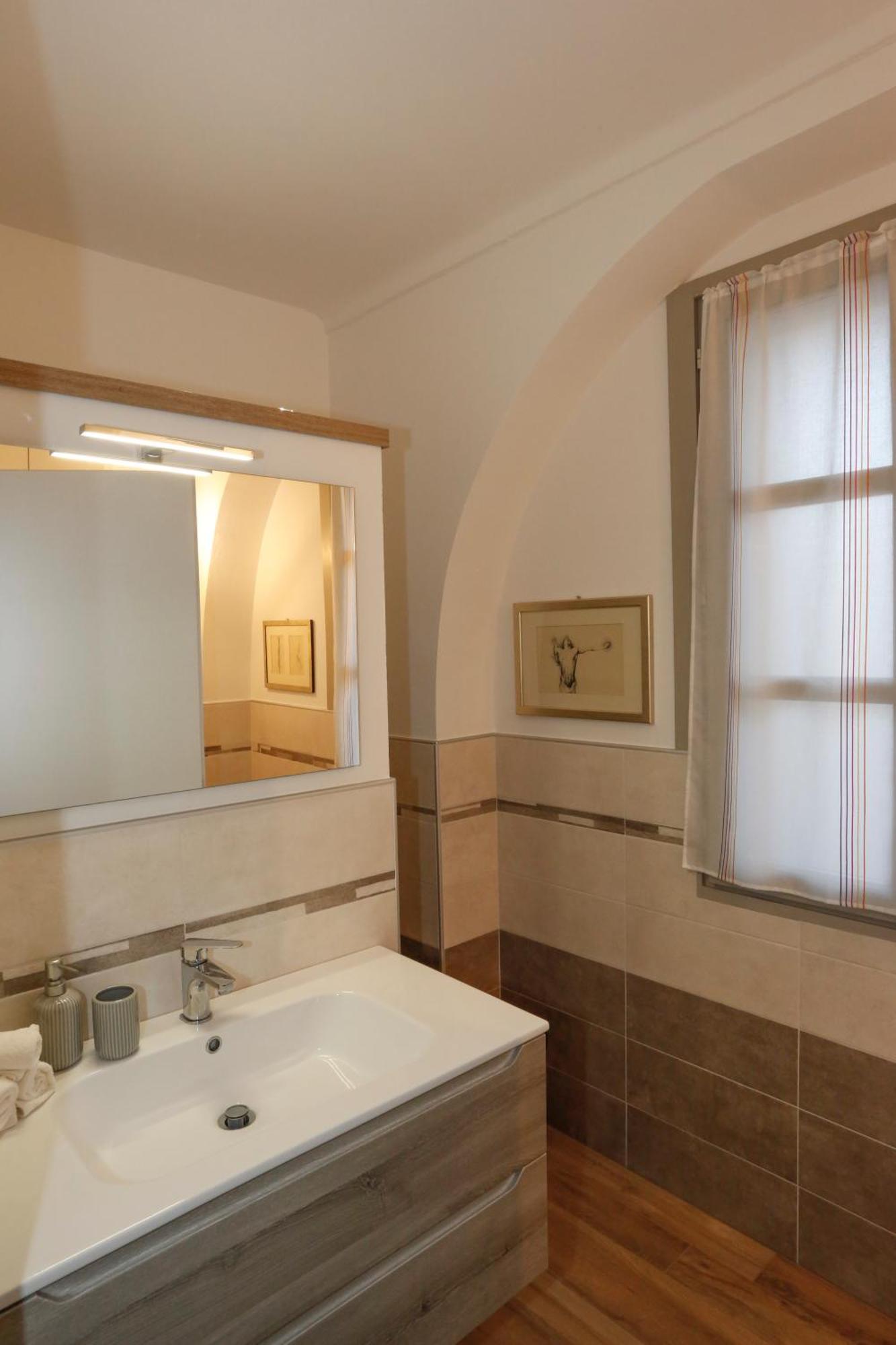 Via Roma Guest House Cherasco Esterno foto