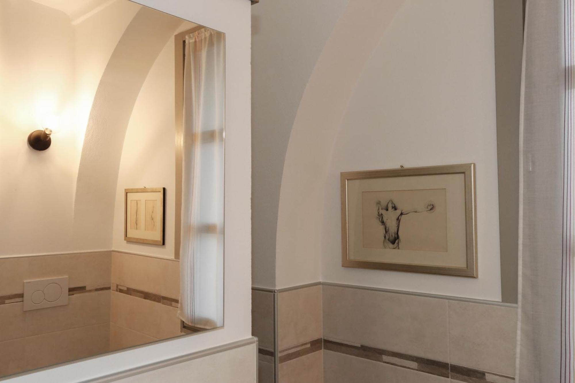 Via Roma Guest House Cherasco Esterno foto
