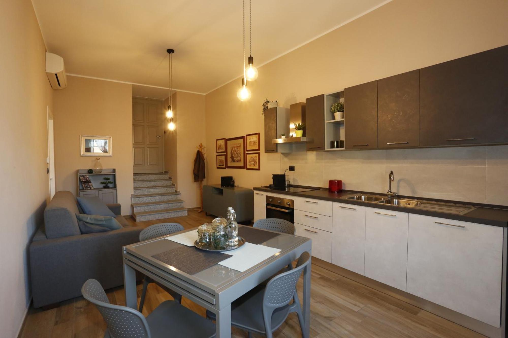 Via Roma Guest House Cherasco Esterno foto