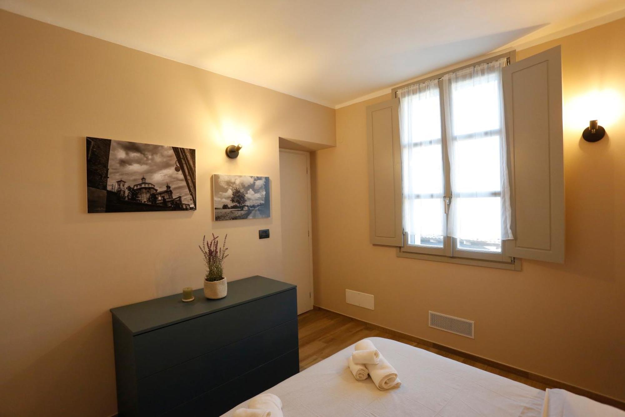 Via Roma Guest House Cherasco Esterno foto